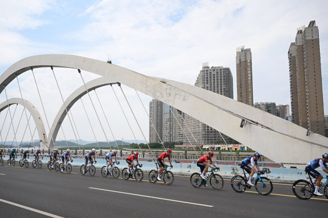 Tour of Guangxi uzatvára sezónu, prvým víťazom prekvapujúco Taminiaux z Lotta, Soudal nasadil aj Svrčka